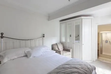 Pimlico Garden House Apartment London