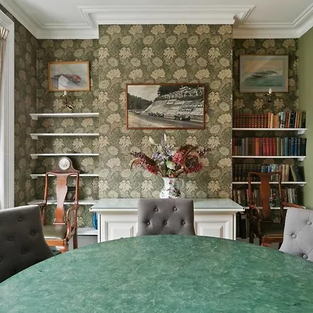 New Gorgeous 5 Bed Victorian House In Hammersmith London