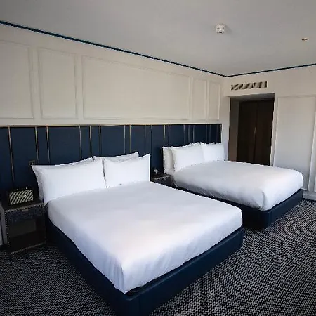 Page8, Page Hotel 4*