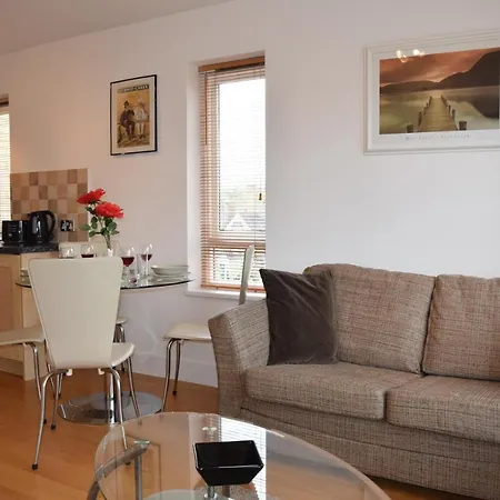 Splendid 1 Bed Flat In Stockwell, Sleeps 4 Apartment London