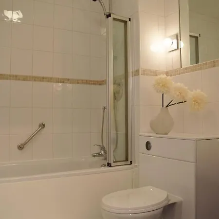 Apartment Splendid 1 Bed Flat In Stockwell, Sleeps 4 London