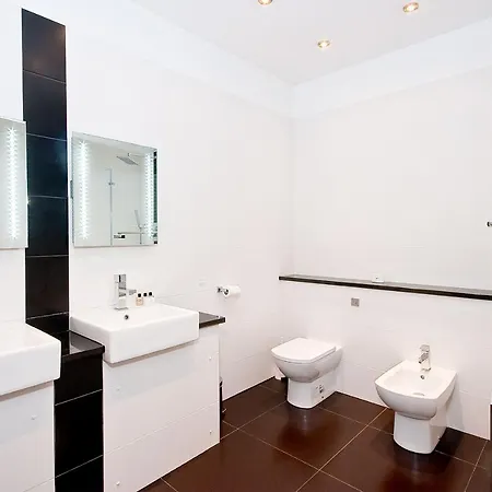 2, 48 Bishopsgate By Living