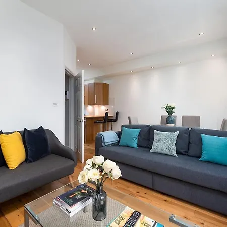 Apartment Britten Street, Chelsea *