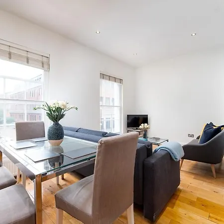 Britten Street, Chelsea Apartment *