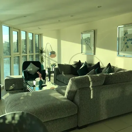 Riverview Apartment London