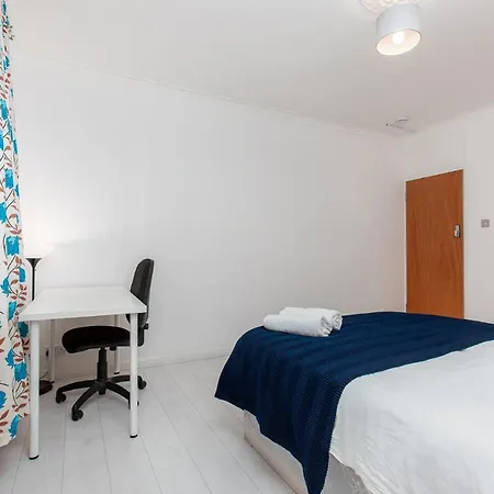 James Middleton House Guest house 3*