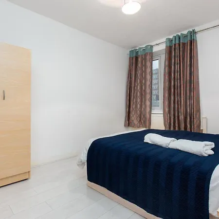 James Middleton House Guest house 3*