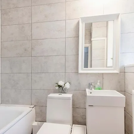 Cs Bayswater * London
