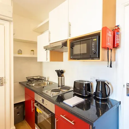 Modern 1 Bed Flat In West Kilburn By Queen's Park For 2 People Apartment