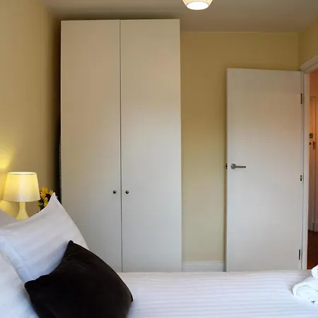 Apartment Splendid 1 Bed Flat In Stockwell, Sleeps 4 *