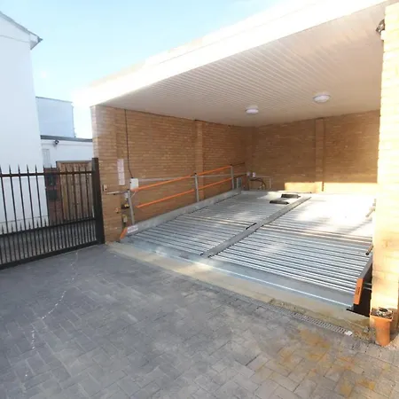 Holden Court -apt 4 Apartment West Drayton (Middlesex)
