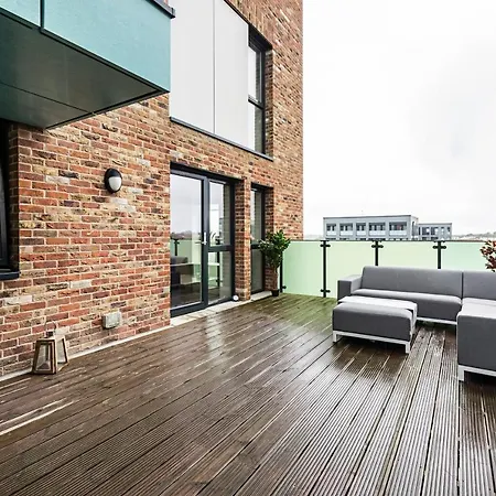 Chiswick Park 3 Bed 3 Bath West London - Parking * London