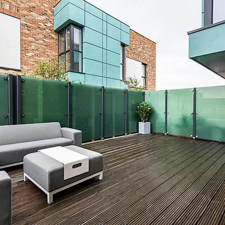 Apartment Chiswick Park 3 Bed 3 Bath West London - Parking