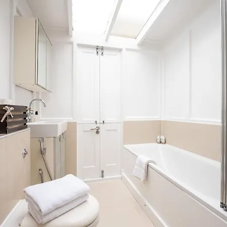 Apartment Britten Street, Chelsea *