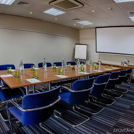 Holiday London - Heathrow M4,jct.4, An Ihg