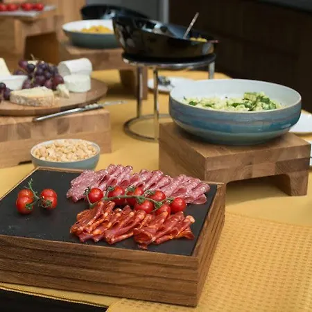 Staybridge London-vauxhall By Ihg Hotel London