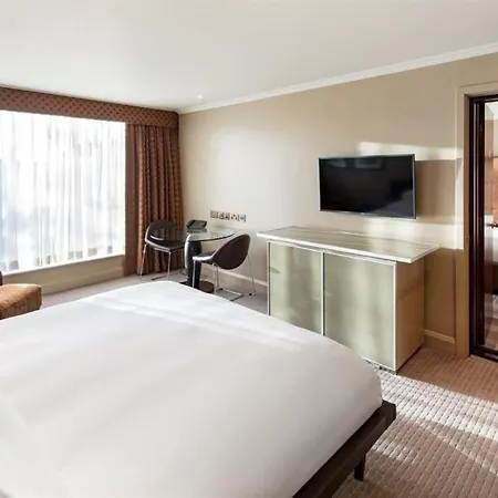 Radisson Blu Hotel, London Heathrow Hotel 4*
