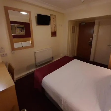 Americana Hotel