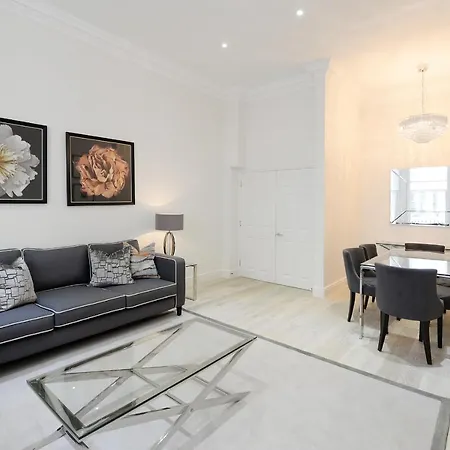Apartment Somerset Court Kensington