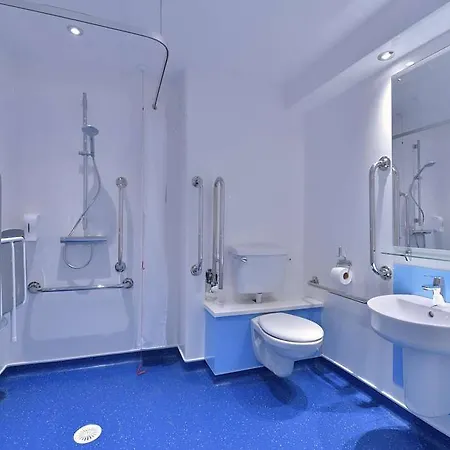 Travelodge Hackney 3* ロンドン