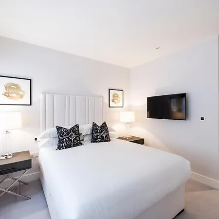 Apartment Hamlet Gardens London