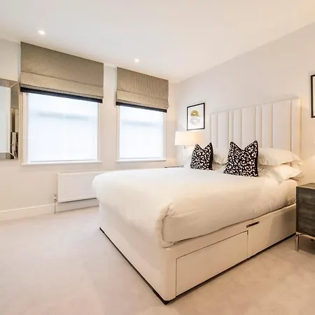 Hamlet Gardens Apartment
