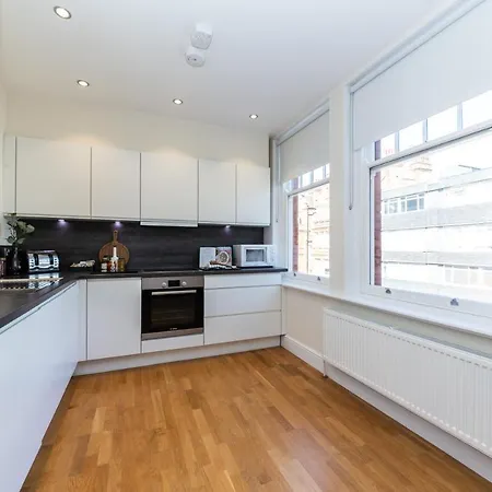 Hamlet Gardens Apartment London