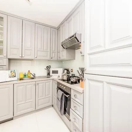 Somerset Court Kensington Apartment