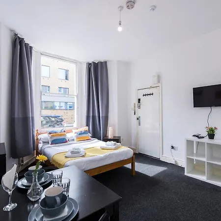 Ody Hammersmith Apartment *