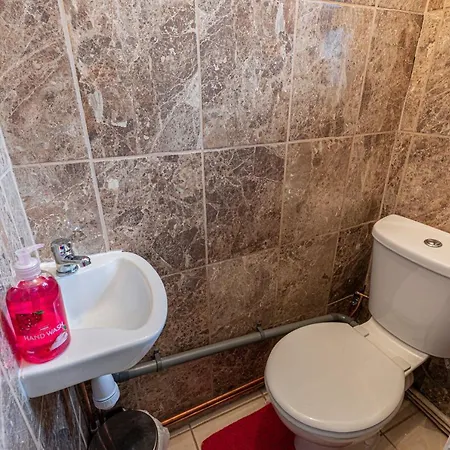 Homestay Tower Bridge - 11 *