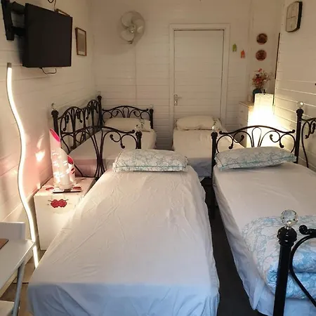 Private Extension With Bathroom And Kitchen Apartment *