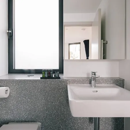 The Interlock - Oxford St Apartment