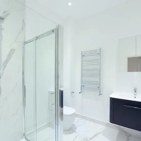 Somerset Court Kensington Apartment
