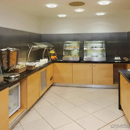 Express London-swiss Hotel 3*