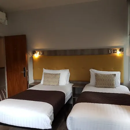 מלון Euston Square 3*
