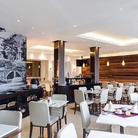 Park Grand Heathrow Hotel 4*