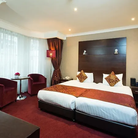 The Park Grand Plaza Kensington Hotel London
