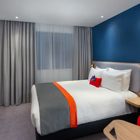 Express - London Heathrow T4 By Ihg Hotel