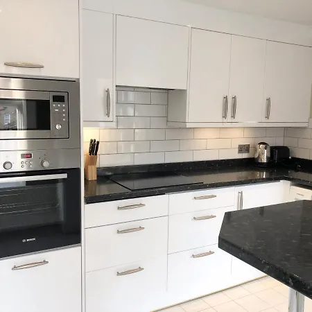 Stylish Apartments In Victoria & Westminster London