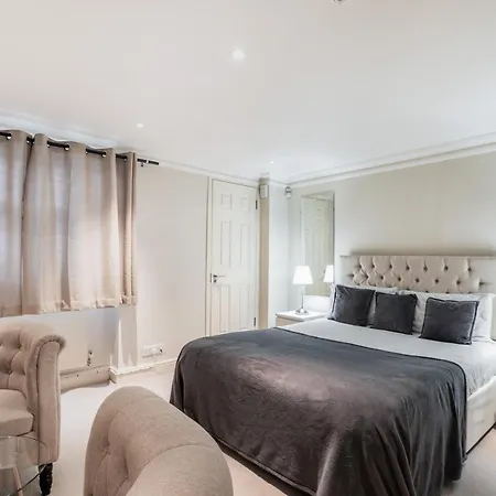Harrods Bed & Breakfast