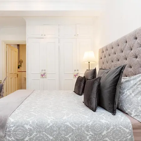 Harrods Bed & Breakfast London