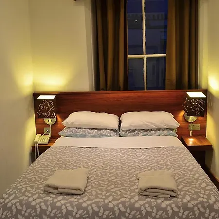 Lih Hotel 2*