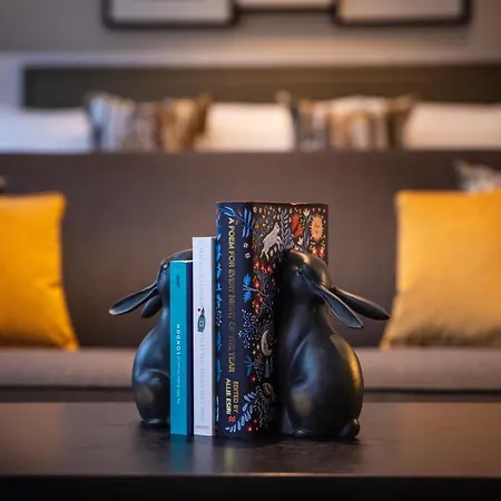 The Clermont London, Victoria 4* London