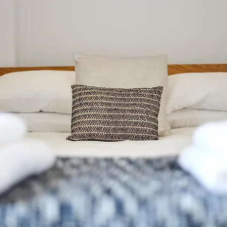 2 Bed Executive Near Camden Market Free Wifi London