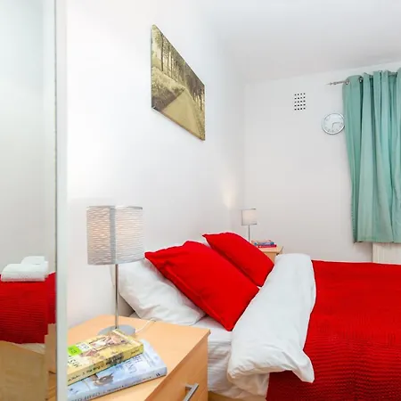 Bracken House Homestay *