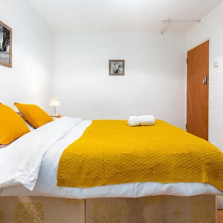 Homestay Bracken House