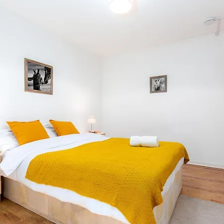 Bracken House Homestay *