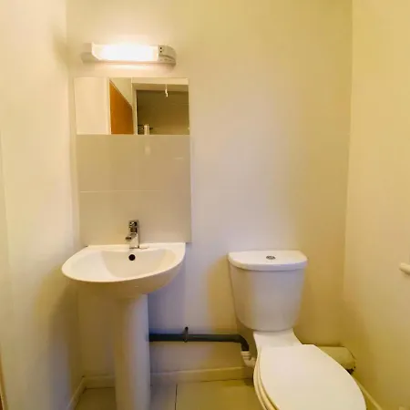 77 B Brailsford Road, Brixton, Sw2 2tb