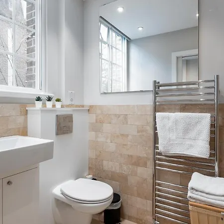 Meriden Court, Chelsea Apartment London