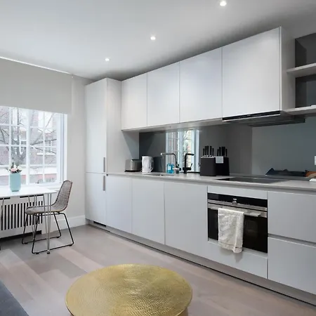 Meriden Court, Chelsea *